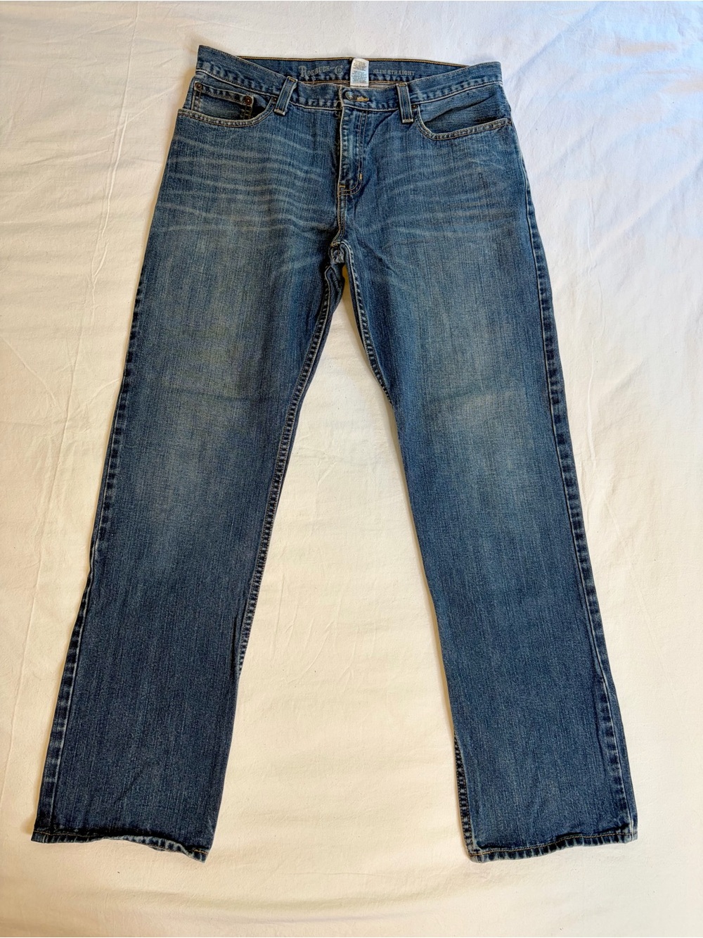 Men's Slim Straight Jeans in Medium Blue Wash